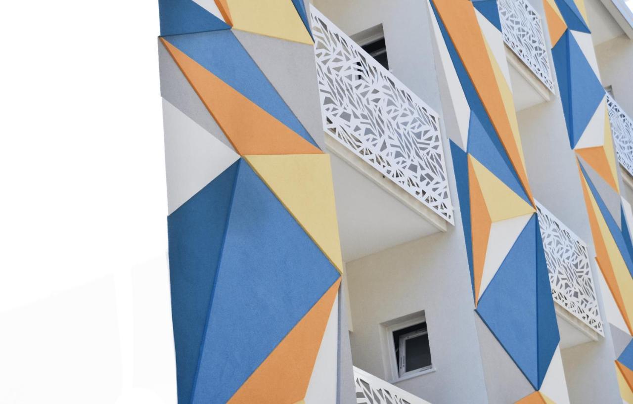 Color Hotel Римини Экстерьер фото