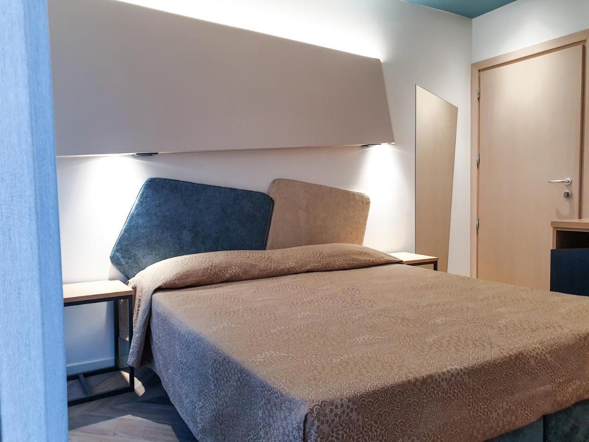 Color Hotel Римини Экстерьер фото