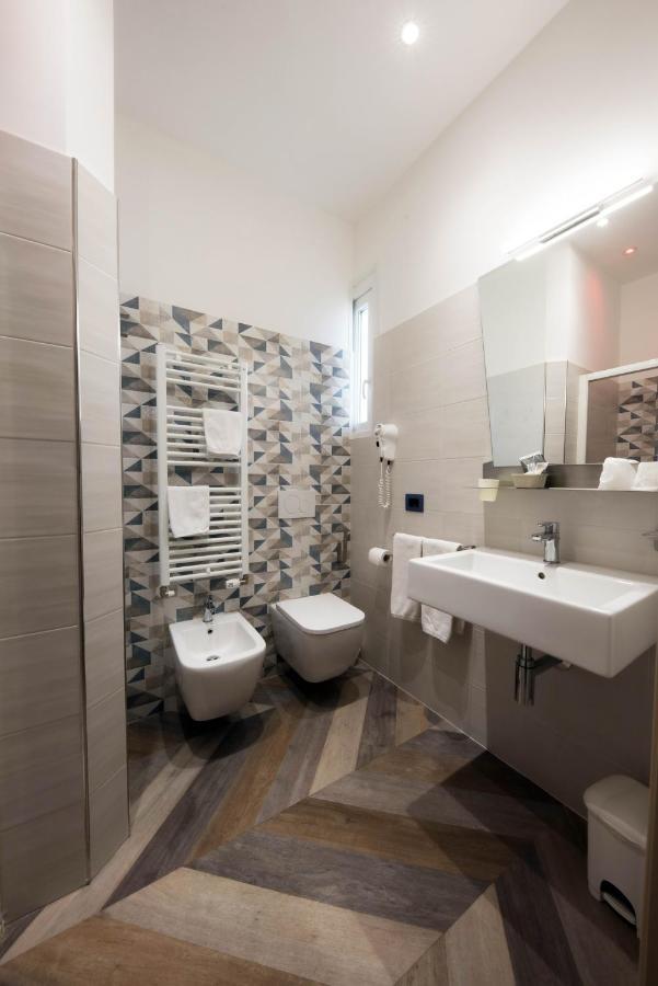 Color Hotel Римини Экстерьер фото