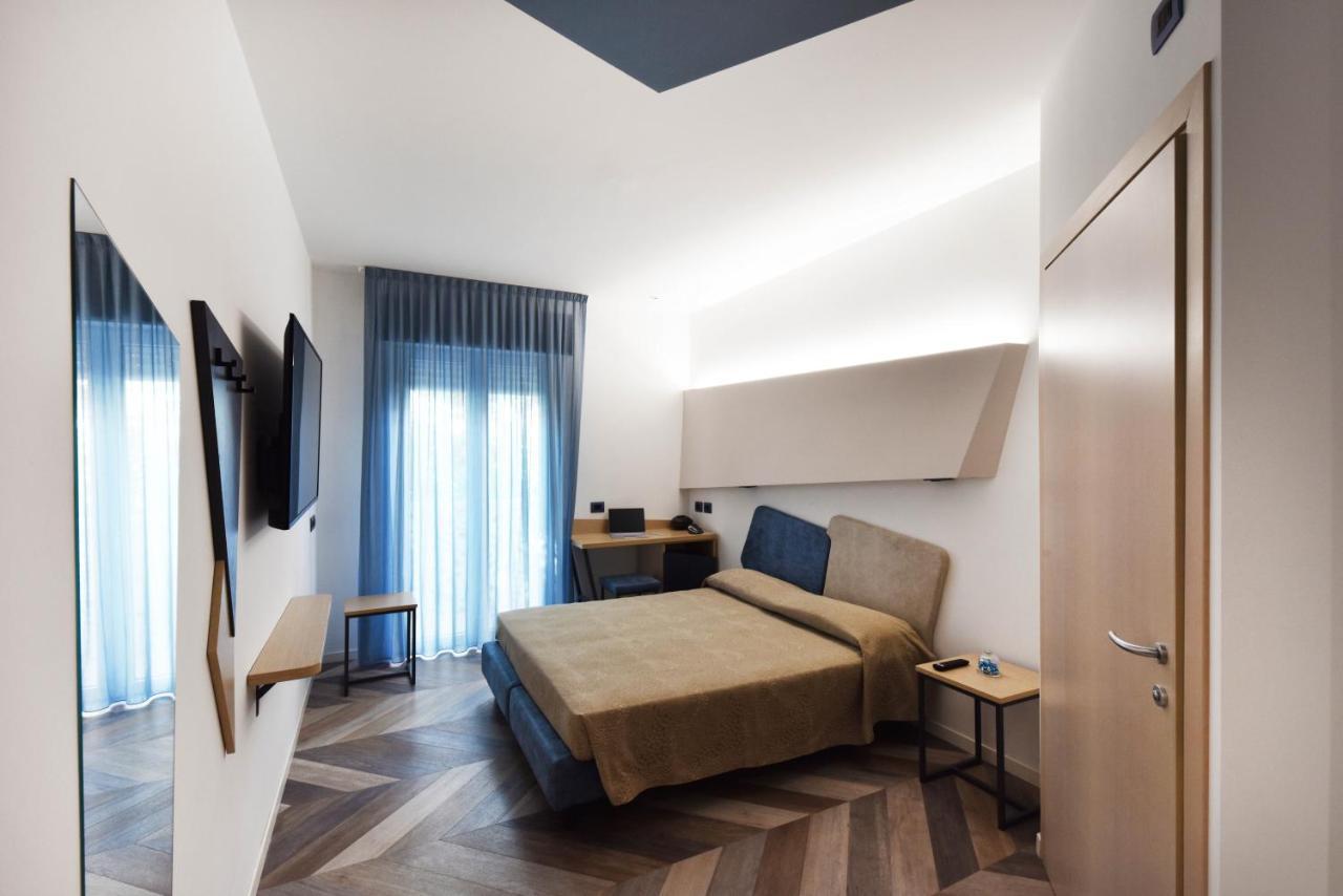 Color Hotel Римини Экстерьер фото